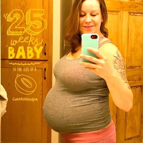 25 weeks pregnant with twins