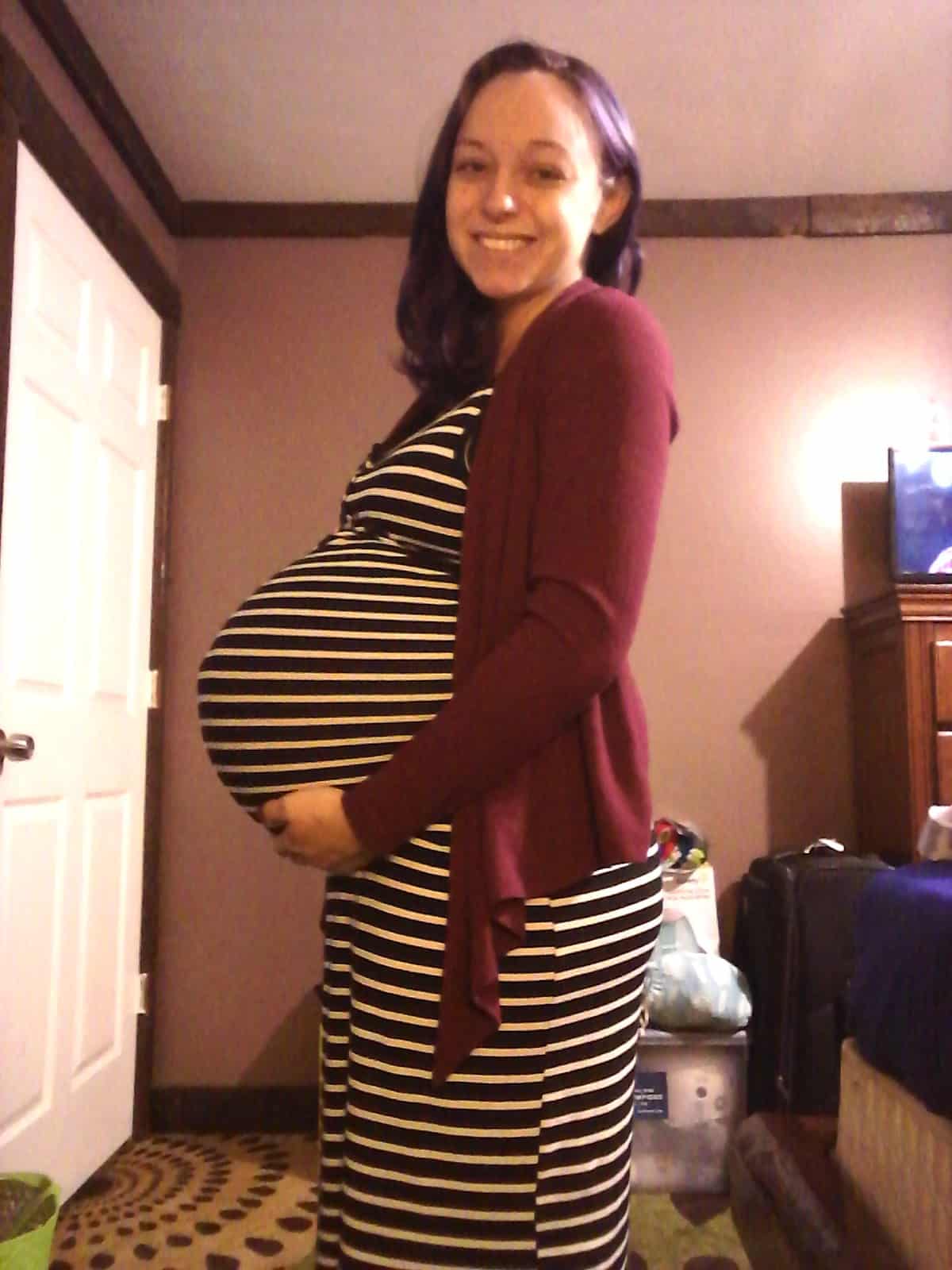 35 weeks pregnant with twins