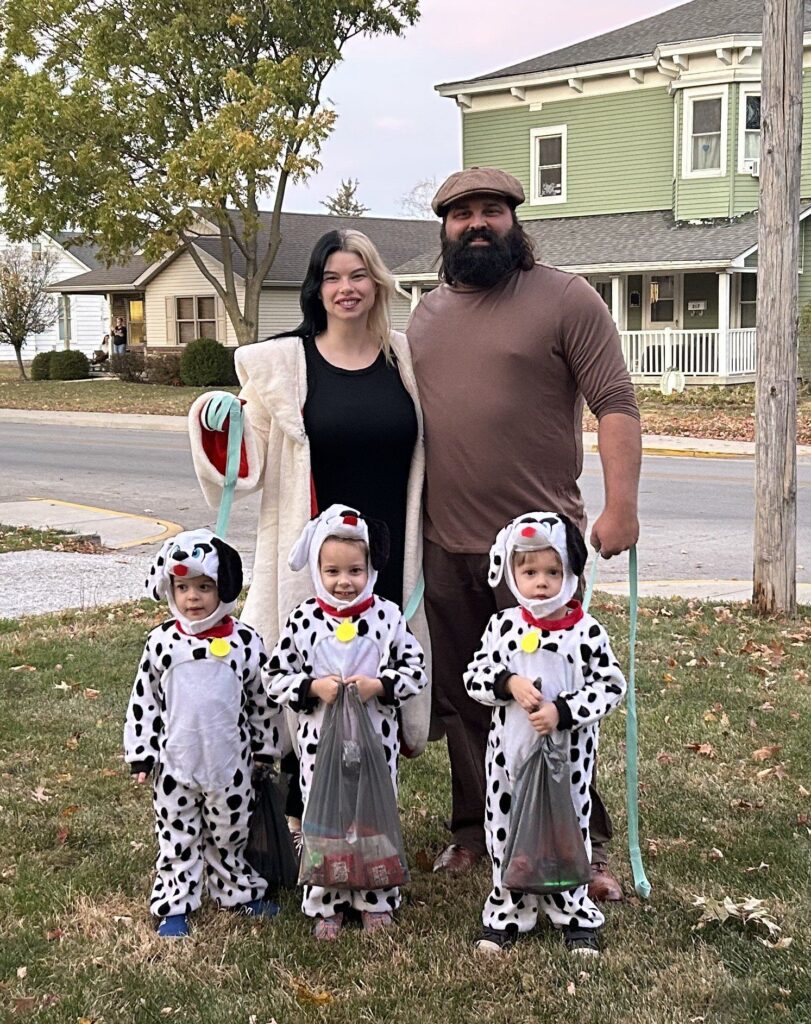 Halloween costumes for twins plus 1