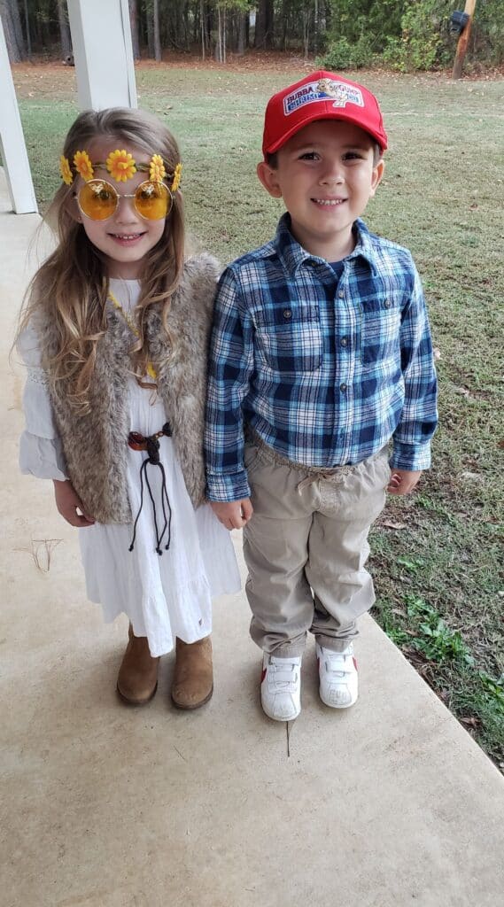 Halloween idea for twins: Forest and Jenny from Forest Gump