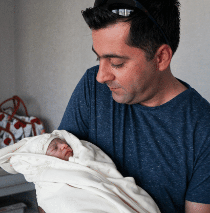 How Your Spouse Can Help You When You’re Nursing Twins